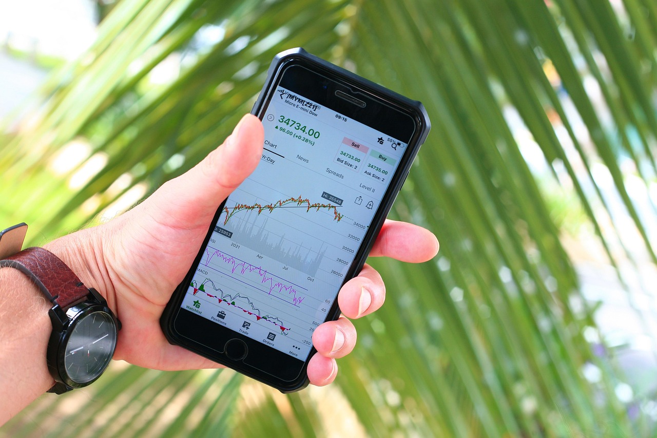 スマホで気軽に株式投資